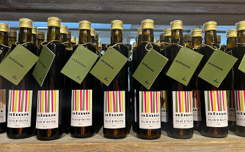 olio alma flaskor med vår olivolja
